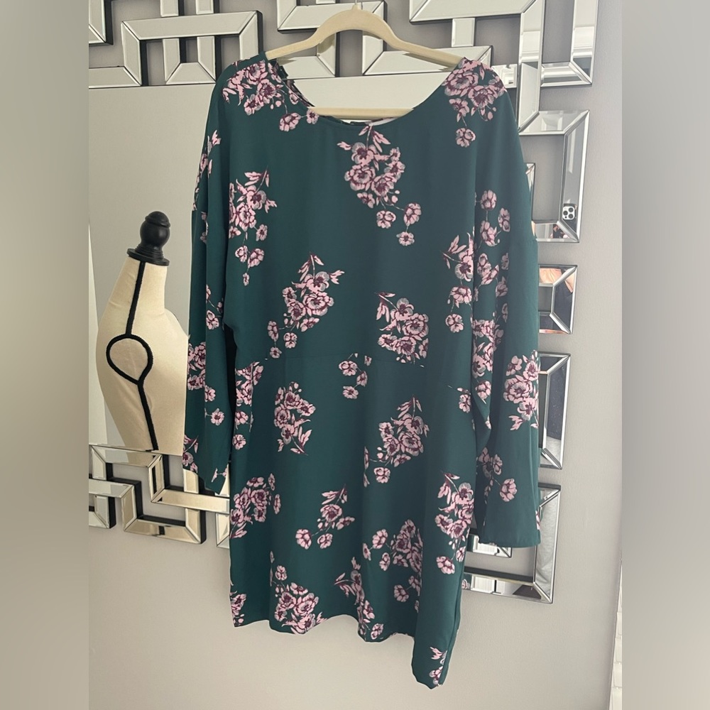 Long Sleeve Floral Dress - Picture 2 of 3